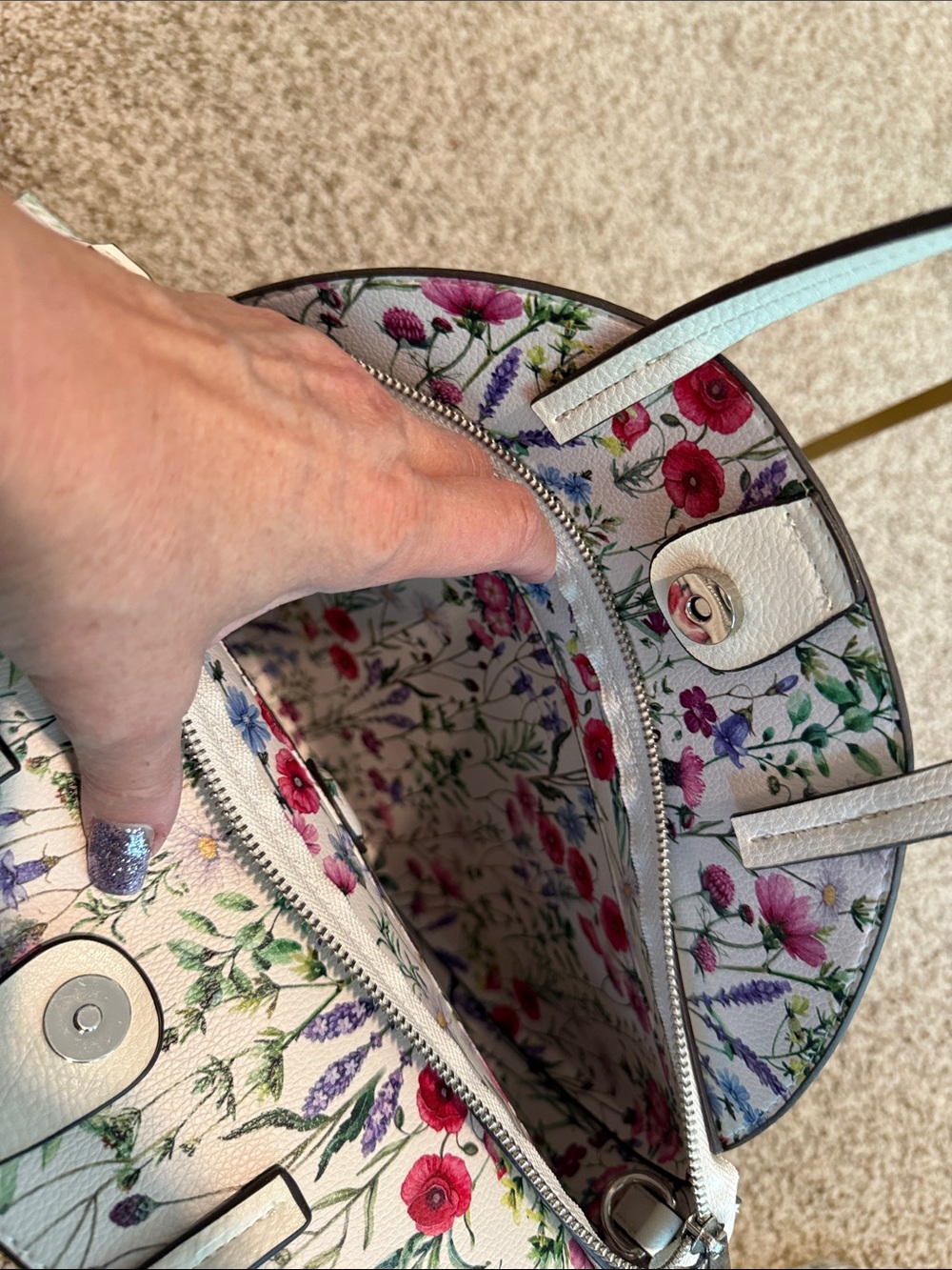Circular Bag - Picture 4 of 6